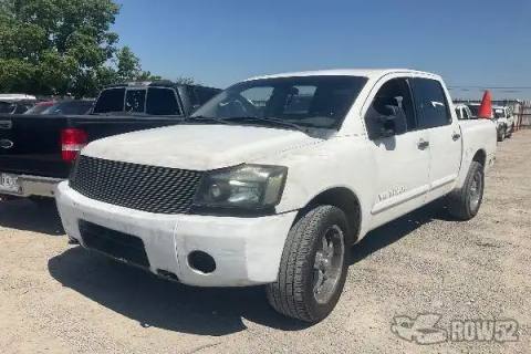 Photo of 2005 Nissan Titan