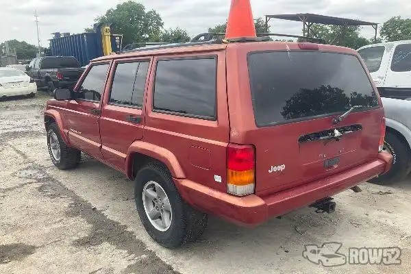Photo of 1999 Jeep Cherokee