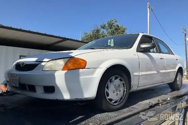 Photo of 2000 Mazda Protege