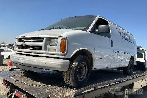 Photo of 2000 Chevrolet Express
