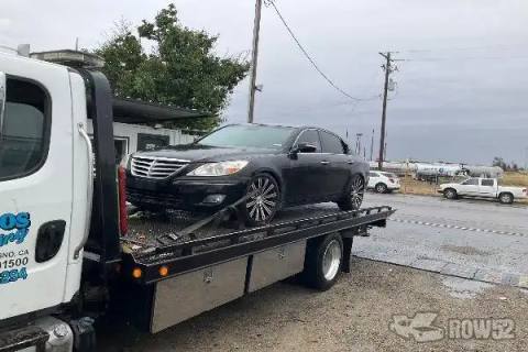 Photo of 2011 Hyundai Genesis