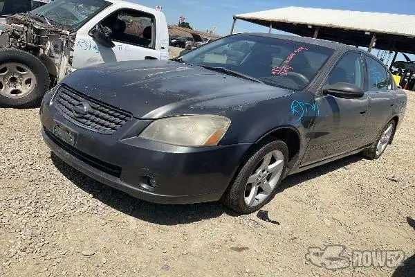 Photo of 2005 Nissan Altima