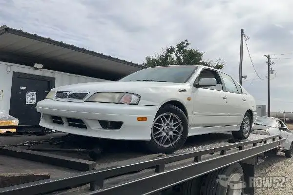 Photo of 1999 Infiniti G20