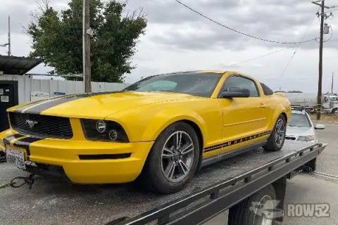 Photo of 2005 Ford Mustang