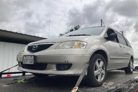 Photo of 2003 Mazda MPV