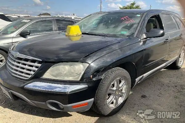 Photo of 2004 Chrysler Pacifica