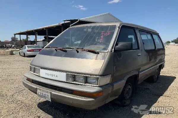 Photo of 1986 Toyota Van