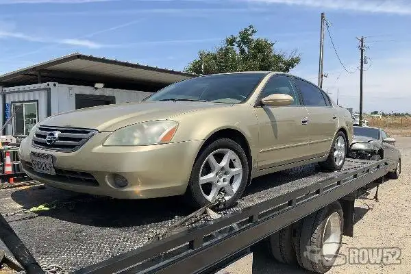 Photo of 2004 Nissan Altima