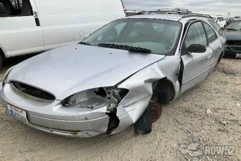 Photo of 2000 Ford Taurus Wagon