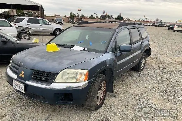 Photo of 2004 Mitsubishi Endeavor