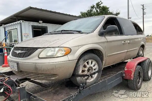 Photo of 2002 Chrysler Town & Country