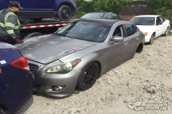 Photo of 2011 Infiniti M