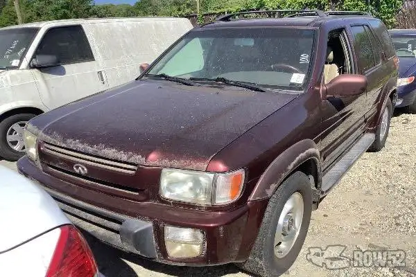 Photo of 2000 Infiniti QX4