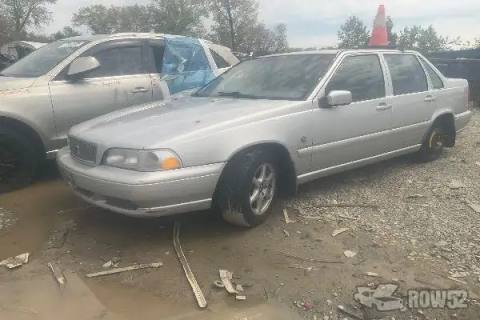 Photo of 1999 Volvo S70