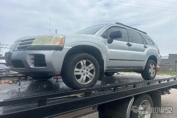 Photo of 2004 Mitsubishi Endeavor