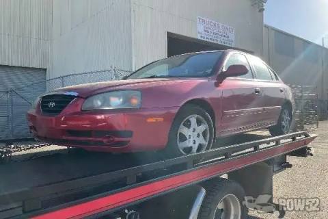 Photo of 2005 Hyundai Elantra