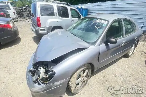 Photo of 2006 Ford Taurus