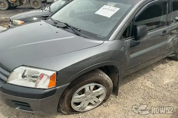 Photo of 2005 Mitsubishi Endeavor