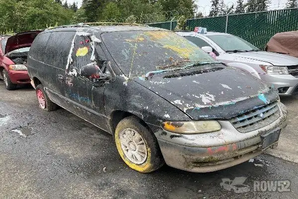Photo of 1996 Plymouth Grand Voyager