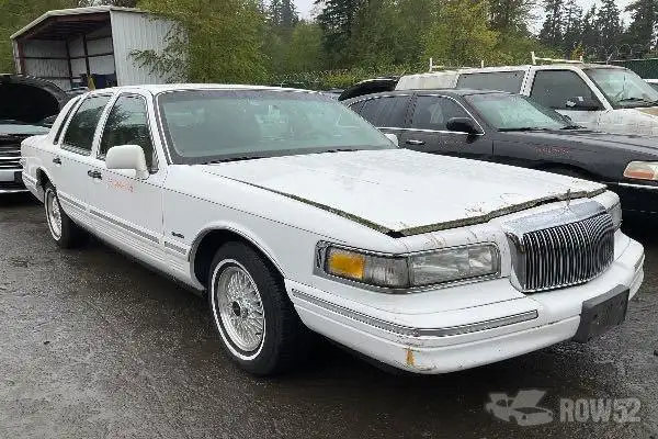 Photo of 1997 Lincoln Town Car