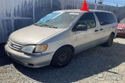 Photo of 2001 Toyota Sienna