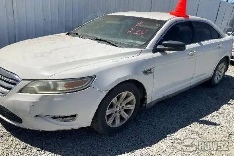 Photo of 2011 Ford Taurus