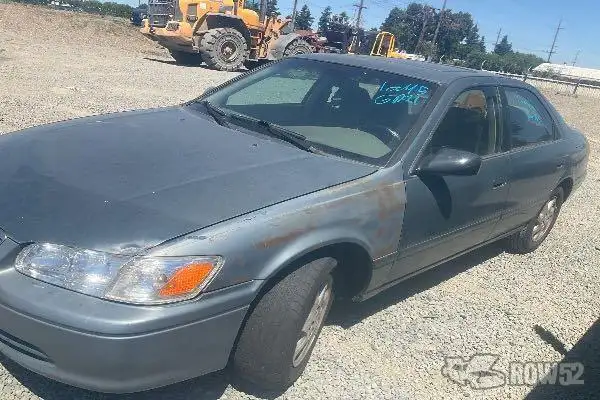 Photo of 2000 Toyota Camry