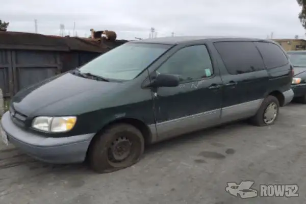 Photo of 2000 Toyota Sienna