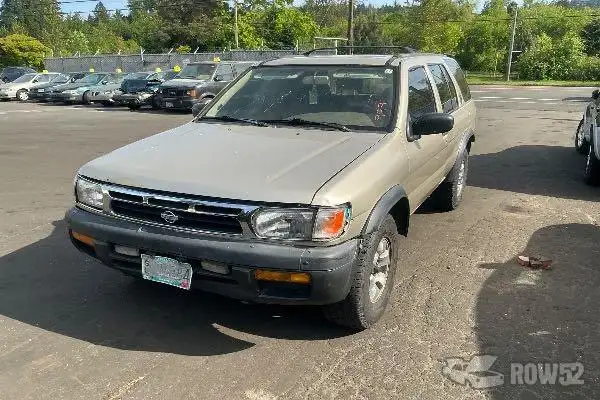 Photo of 1997 Nissan Pathfinder