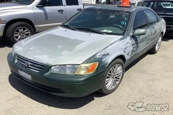 Photo of 2000 Toyota Camry