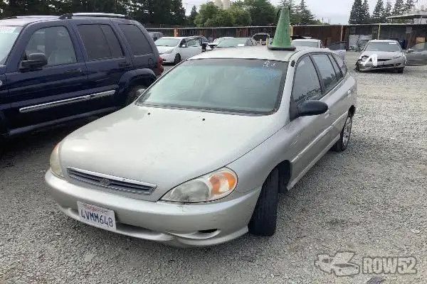 Photo of 2002 Kia Rio Cinco
