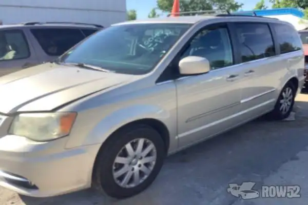 Photo of 2013 Chrysler Town & Country