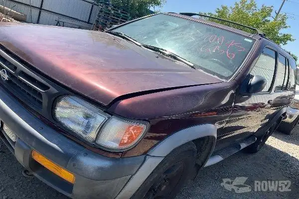 Photo of 1997 Nissan Pathfinder