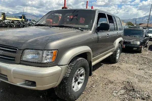Photo of 2000 Isuzu Trooper