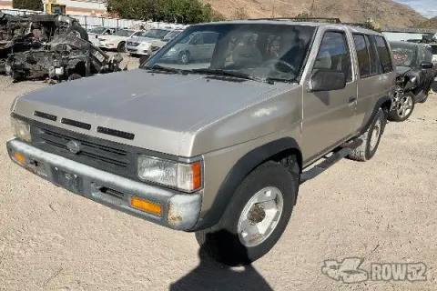Photo of 1995 Nissan Pathfinder