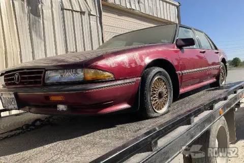 Photo of 1991 Pontiac Bonneville
