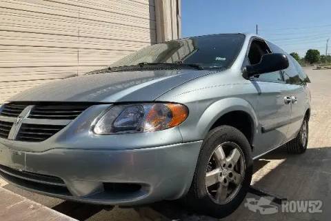 Photo of 2005 Dodge Caravan