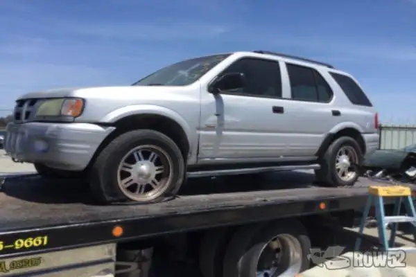 Photo of 2003 Isuzu Rodeo