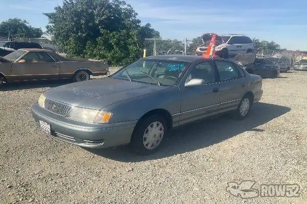Photo of 1999 Toyota Avalon