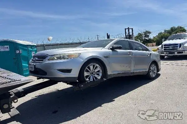 Photo of 2012 Ford Taurus