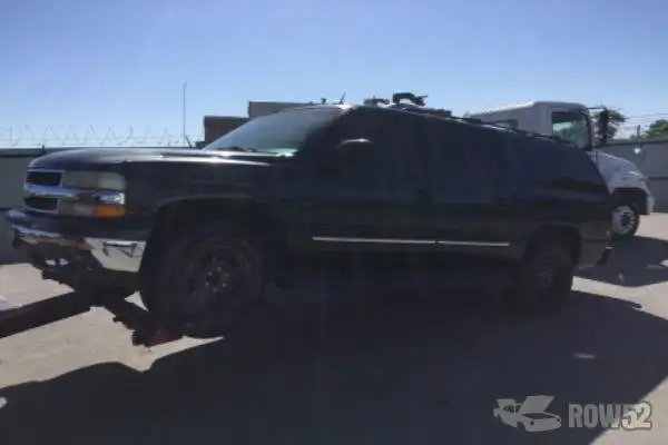 Photo of 2004 Chevrolet Suburban