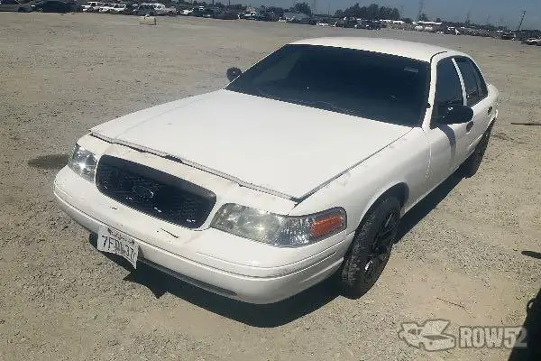 Photo of 2006 Ford Crown Victoria