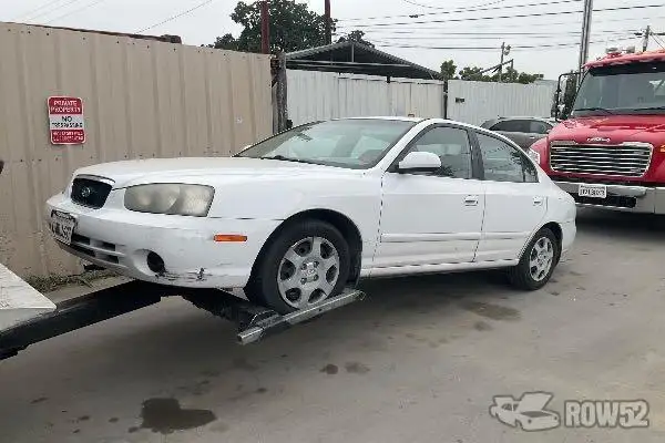 Photo of 2002 Hyundai Elantra