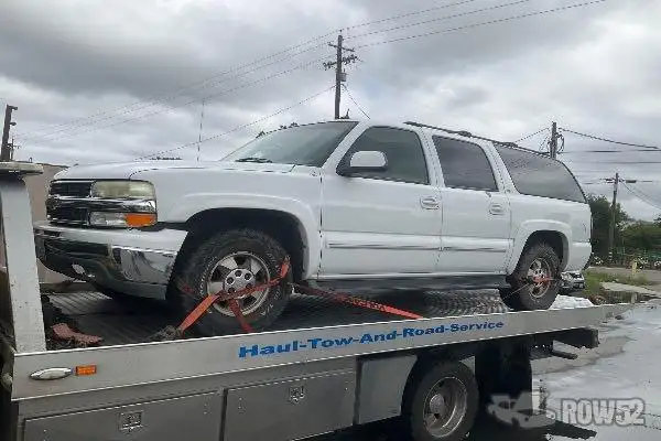 Photo of 2002 Chevrolet Suburban
