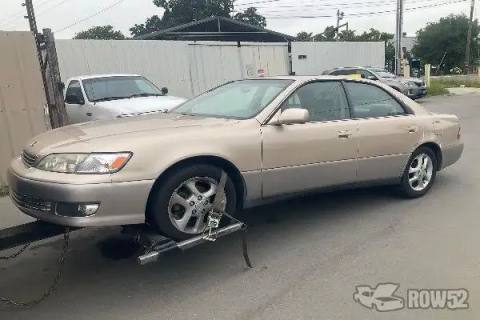 Photo of 2000 Lexus ES 300