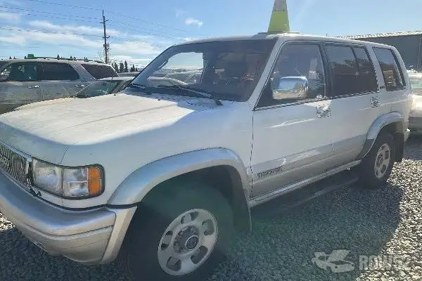 Photo of 1995 Isuzu Trooper
