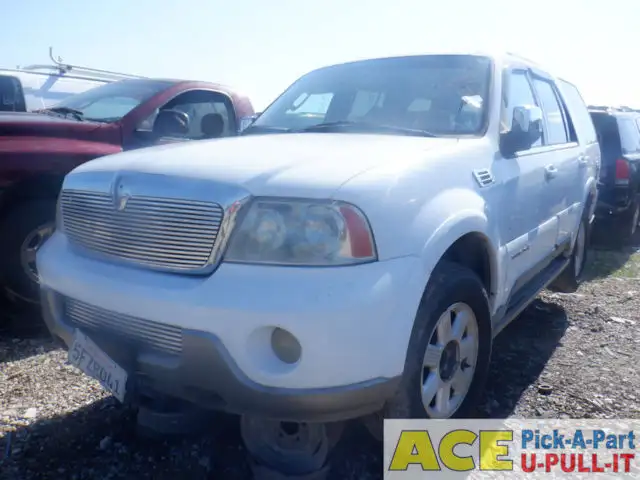 Photo of 2004 Lincoln Navigator