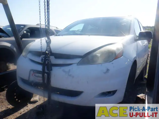Photo of 2006 Toyota Sienna
