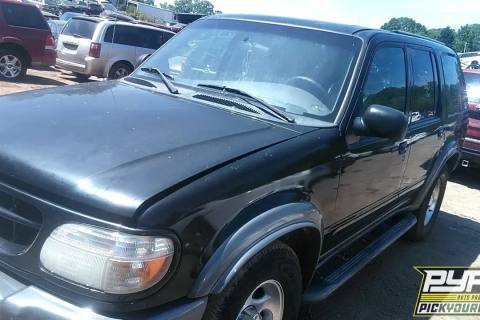 Photo of 2000 Ford Explorer