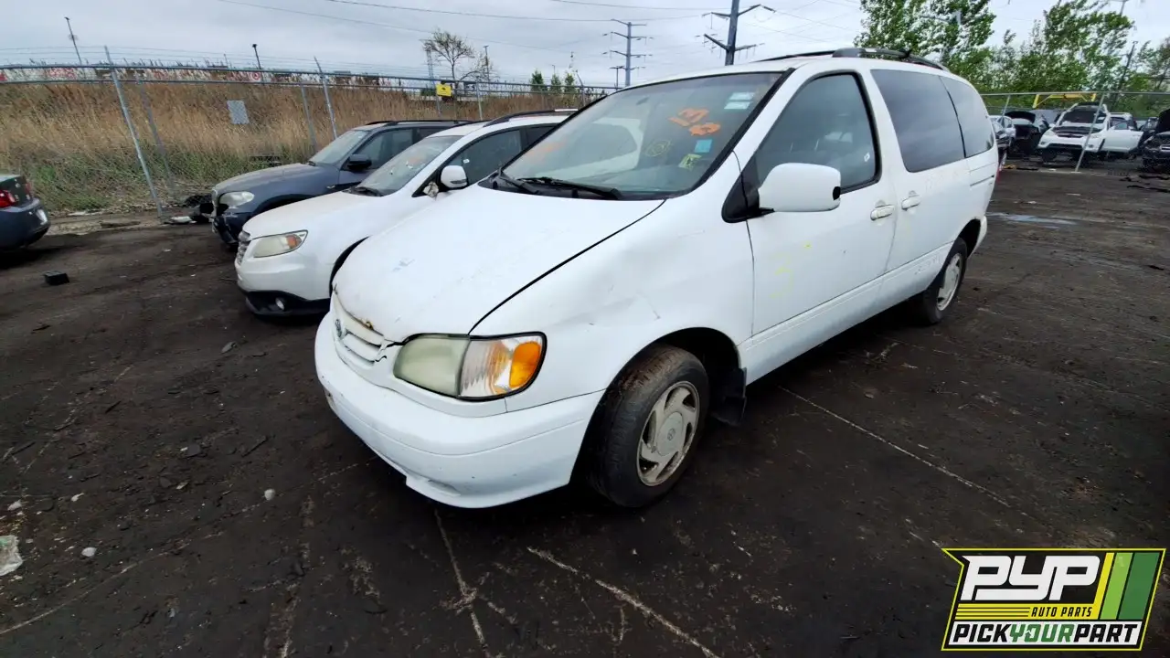 Photo of 2003 Toyota Sienna